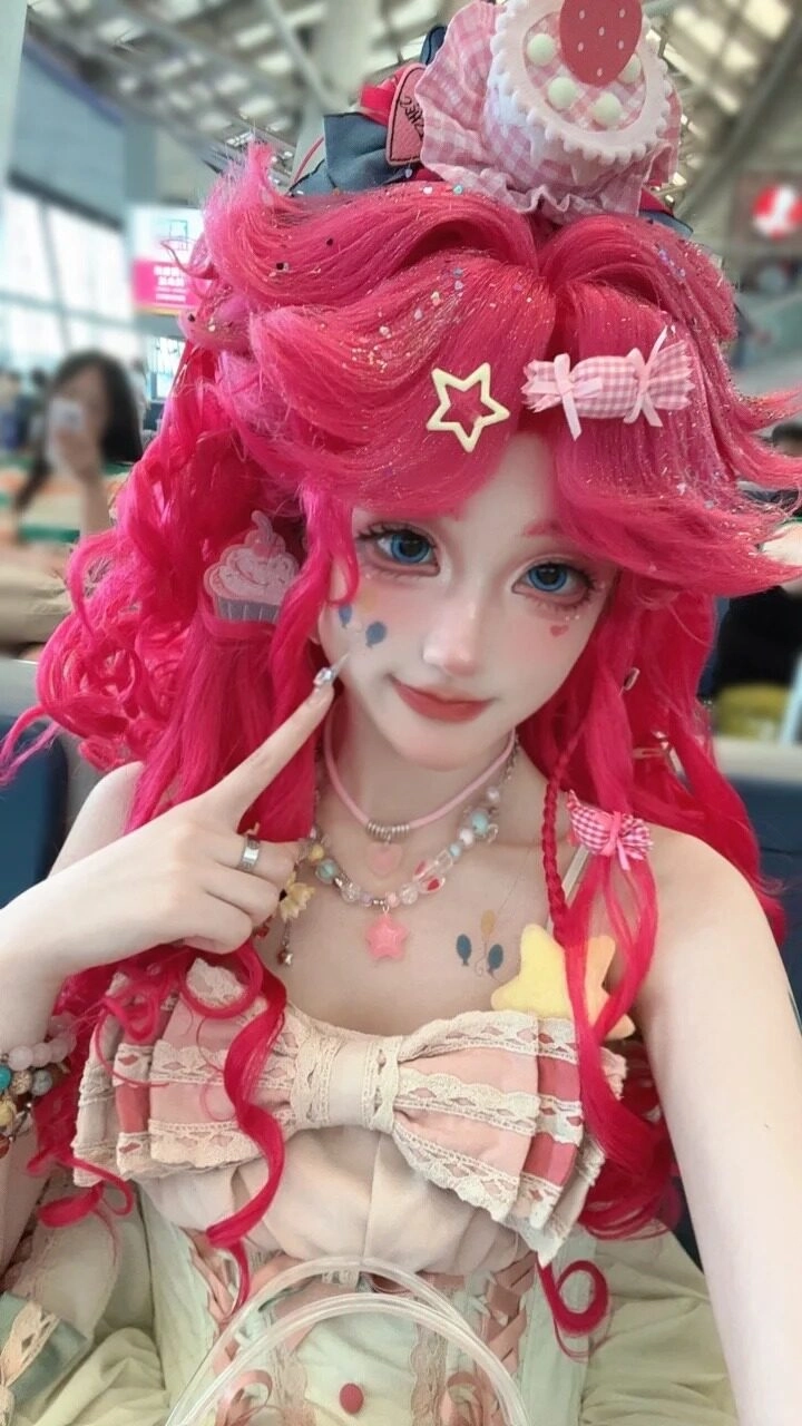 Trang phục công chúa chiến binh kết hợp nét mềm mại và mạnh mẽ tuyệt đối