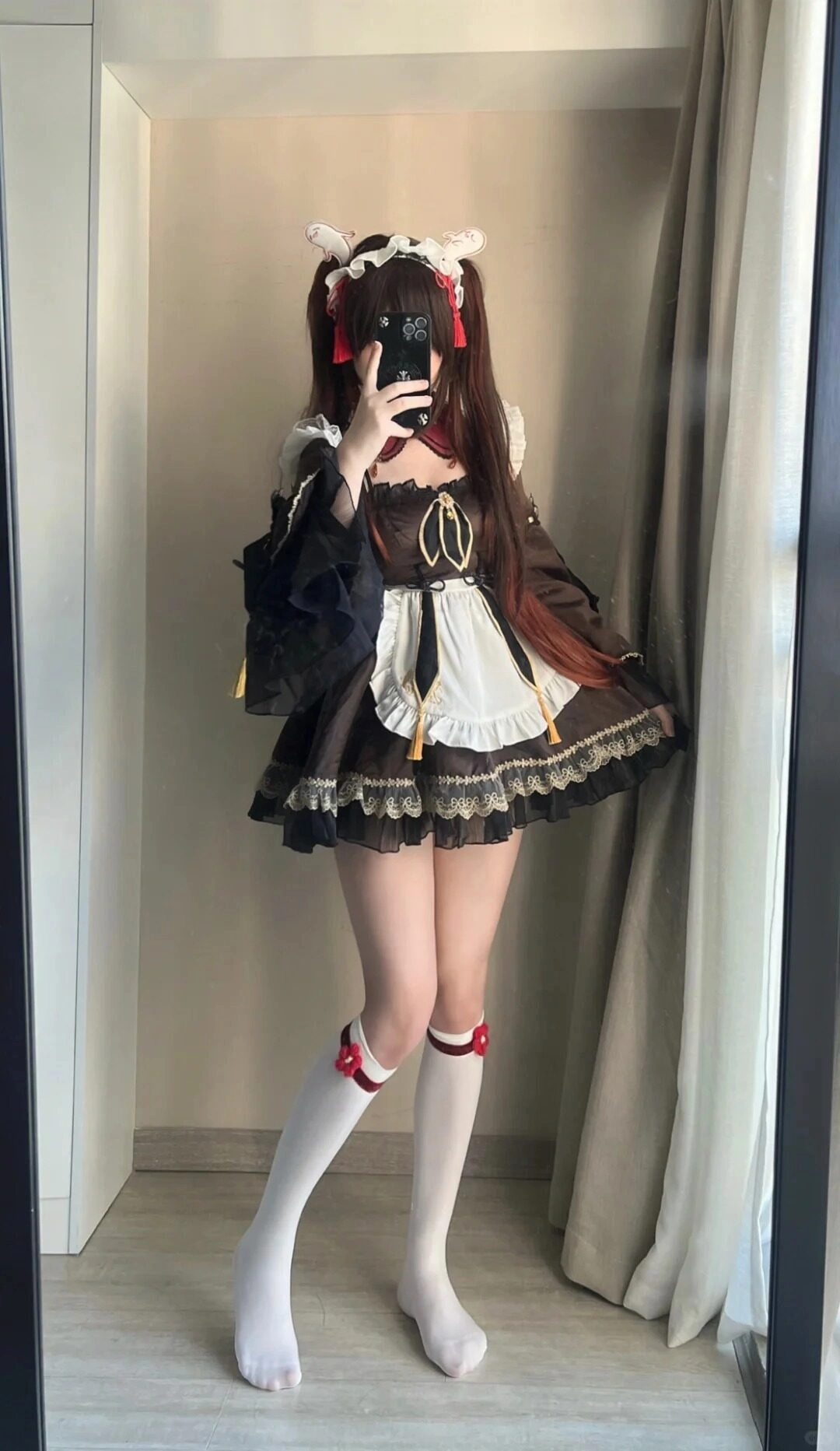 Sự kết hợp hoàn hảo giữa vẻ đáng yêu và phong cách thời trang anime ấn tượng.