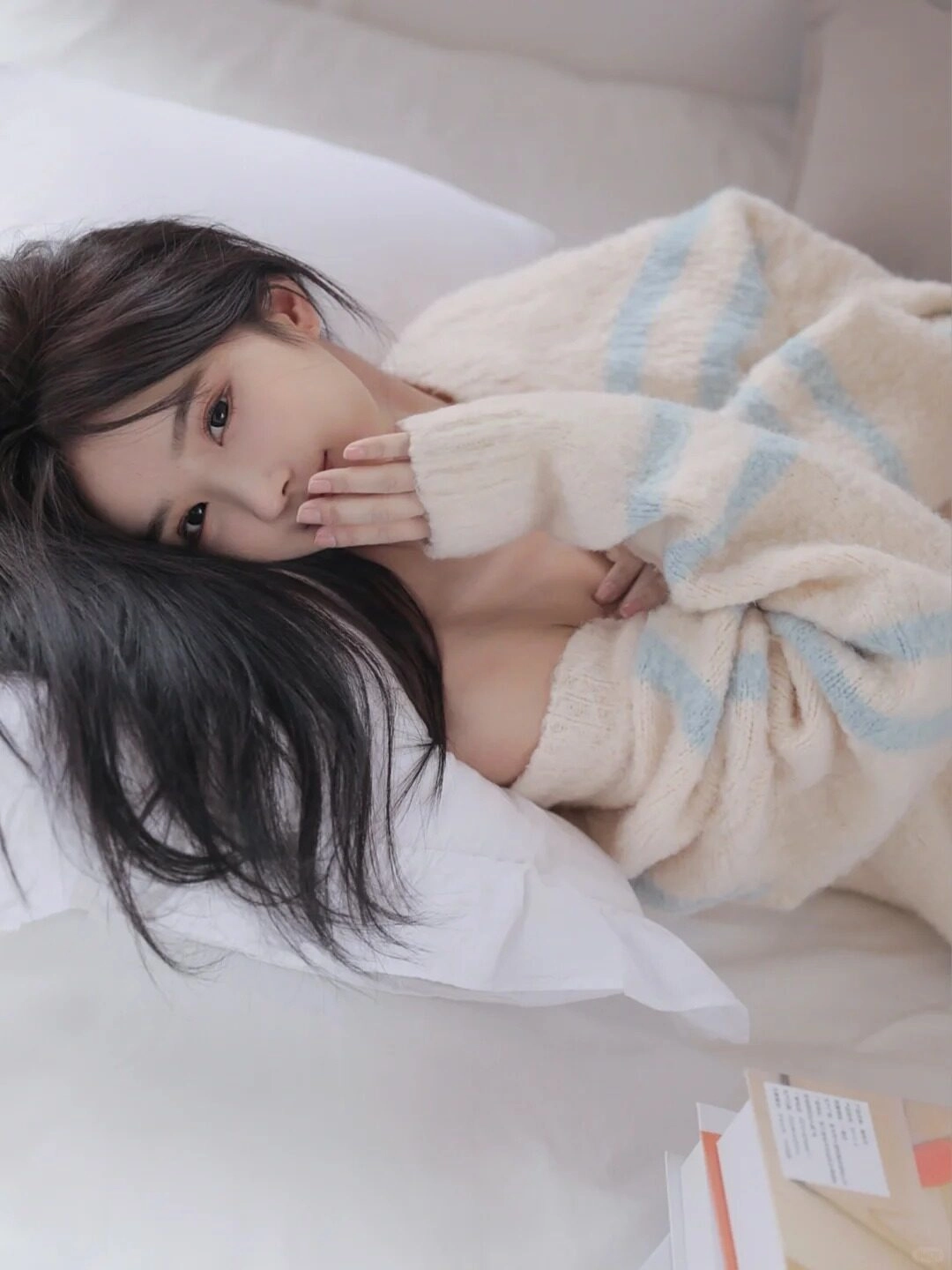 Em không phải kẹo nhưng ngọt ngào hơn cả socola