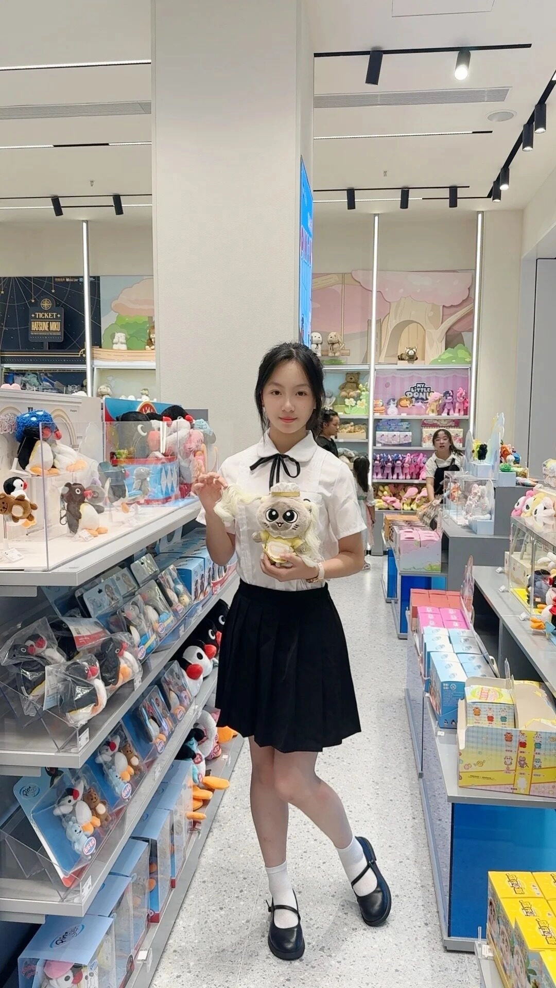 Cửa hàng gấu bông đáng yêu, lựa chọn mãi vẫn chưa biết mang em nào về!