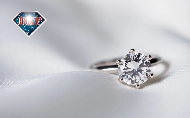 Nhẫn kim cương: Biểu tượng tình yêu vĩnh cửu, sang trọng