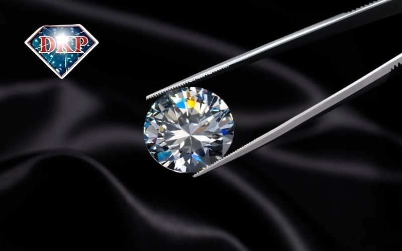 Kim Cương Thiên Nhiên: Bí Quyết Lựa Chọn Trang Sức Sang Trọng, Đẳng Cấp